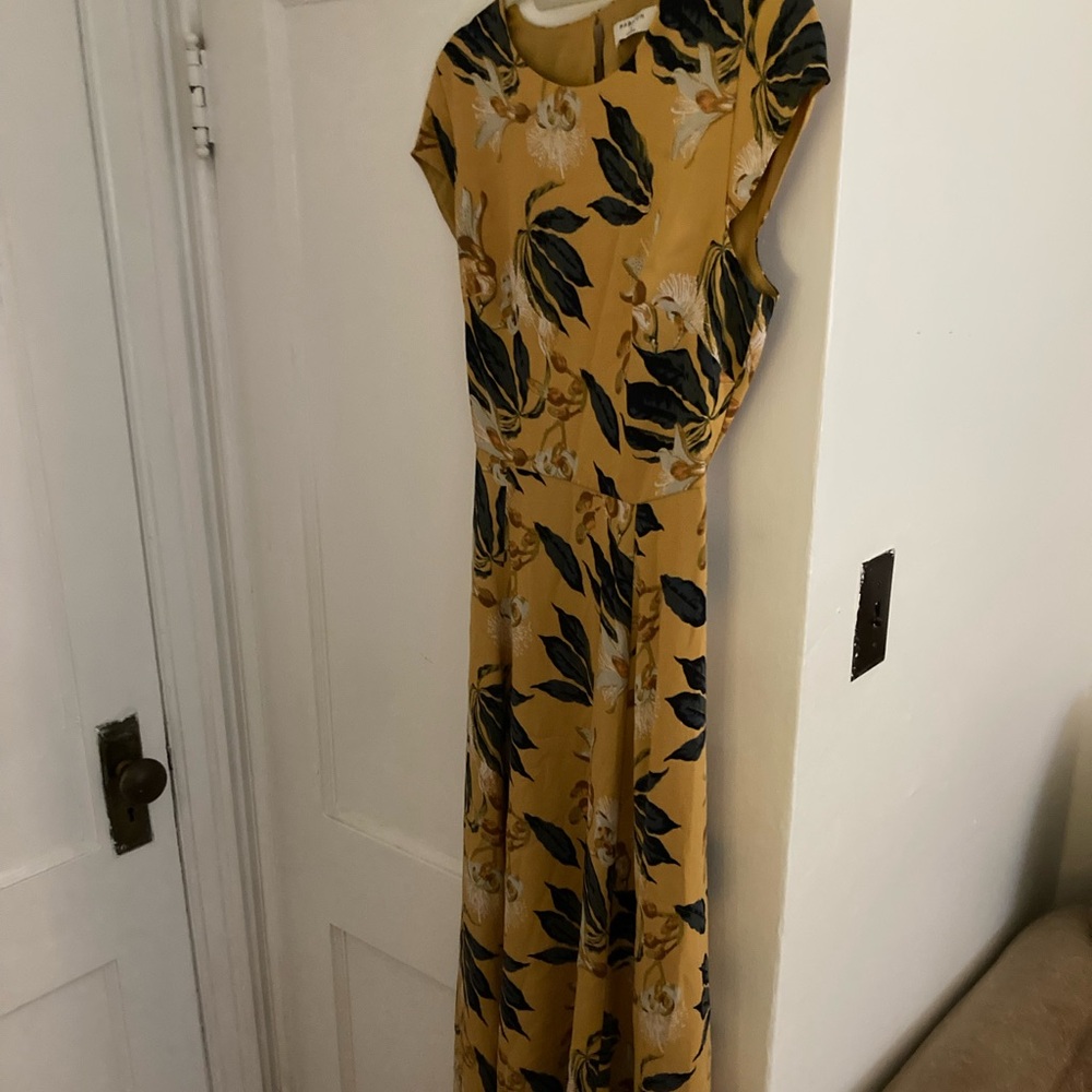 Aritzia Babaton Lorence Hampton Dress